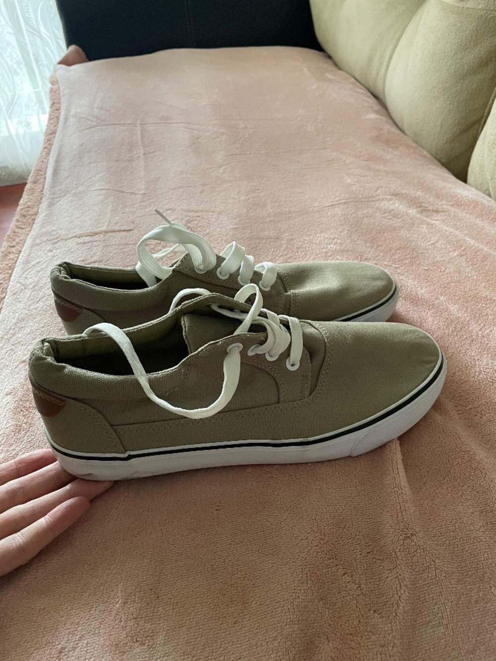 New Unionbay sneakers , size 7 US